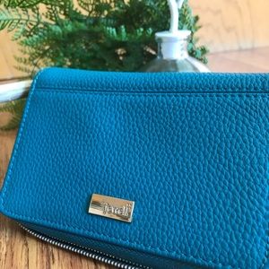 Thirty One Jewell wallet